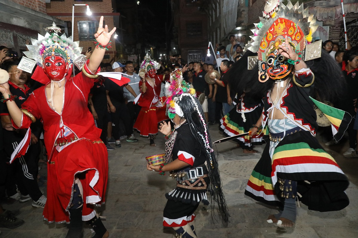 थिमिमा ३२ वर्षपछि भैलः नाचको रौनक [तस्बिरहरु]